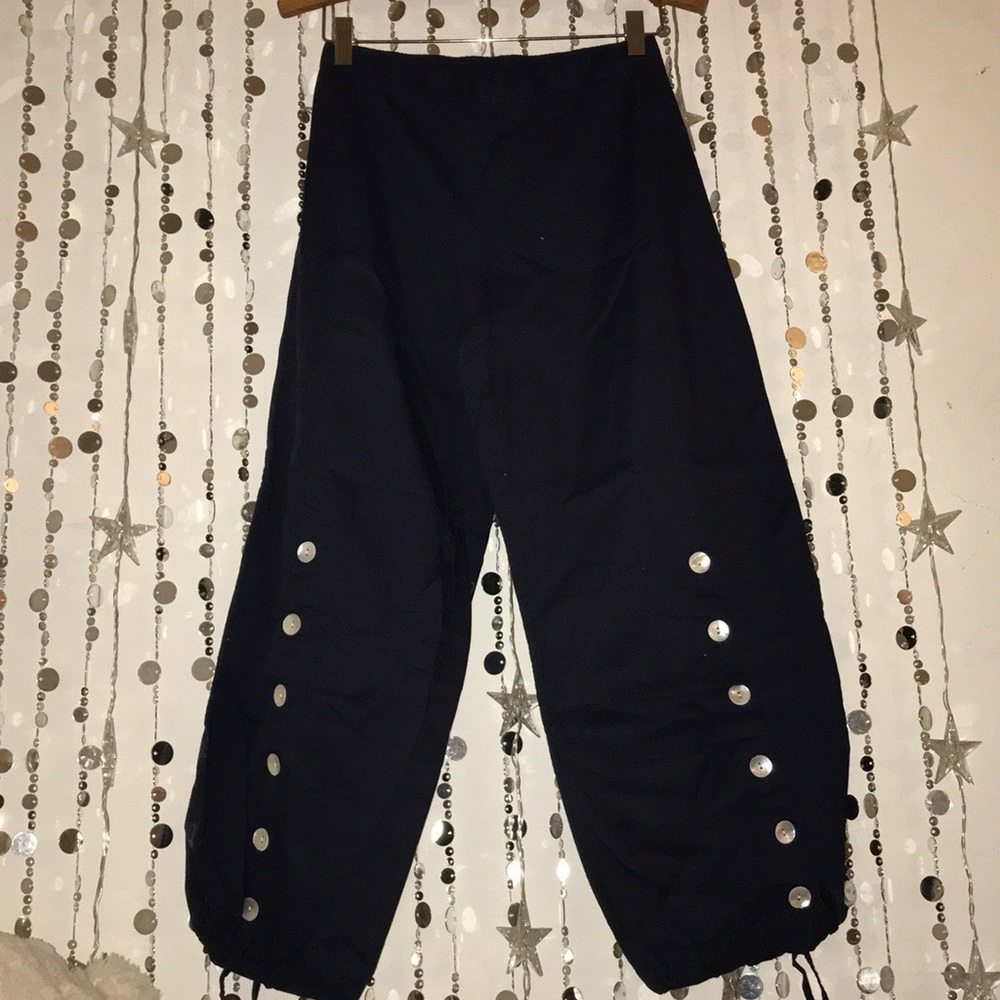 🚫SOLD🚫Xs navy blue parachute pants. NWT